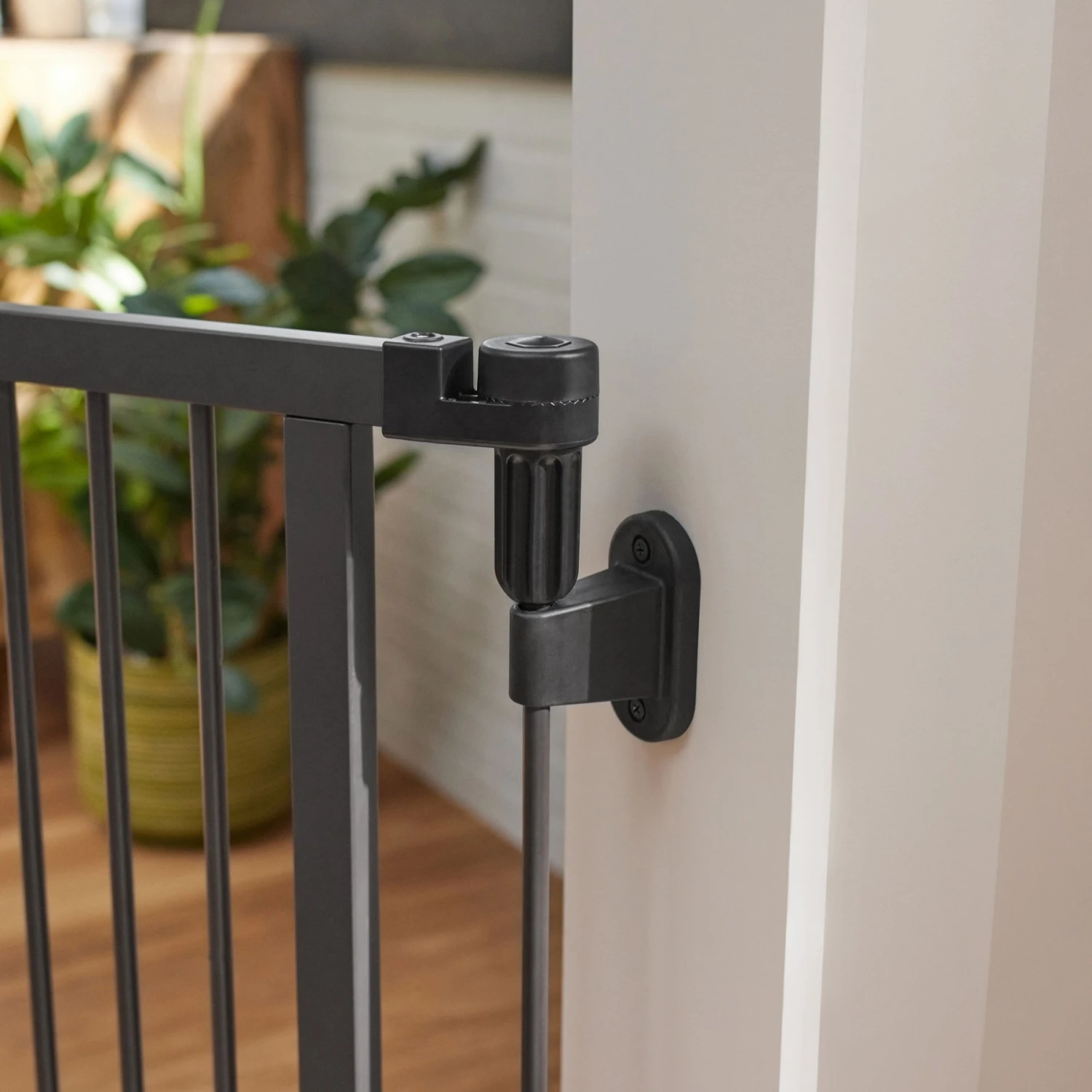 Frisco Wood & Metal 8-Panel Configurable Gate & Playpen 7 Frisco Wood & Metal 8-Panel Configurable Gate & Playpen - Image 5